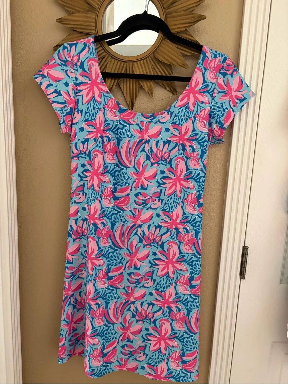 Kaeli Smith Gorgeous Pink and Blue Floral Tropical Print Dress Women’s size S